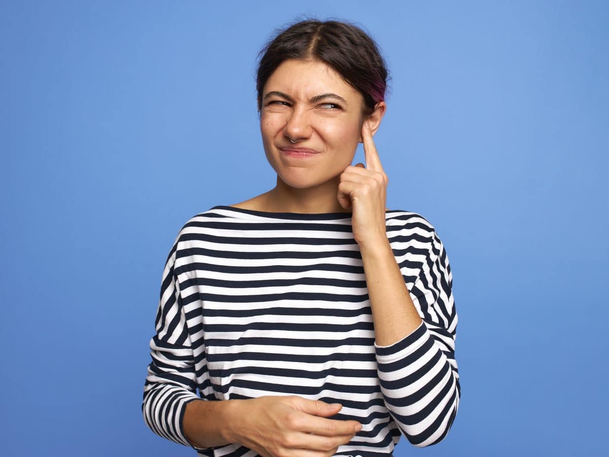 Does Earwax Smell & Why? Lemme Audiology